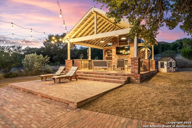 Image 67 of 79 For 205 Longwood Dr.