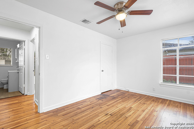 Listing photo id 12 for 351 Eland  