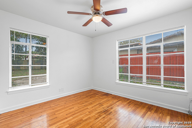 Listing photo id 14 for 351 Eland  