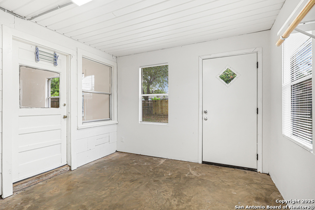 Listing photo id 21 for 351 Eland  