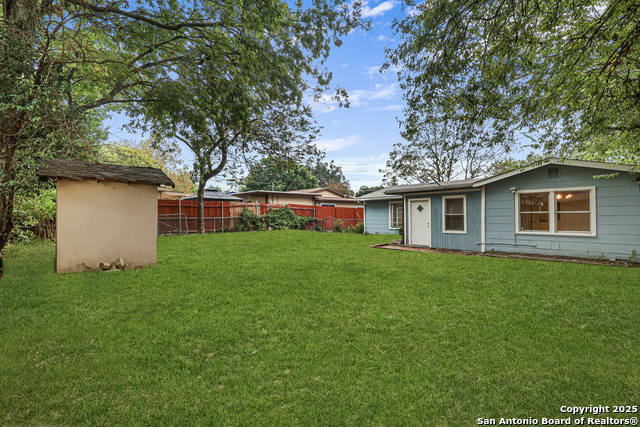 Listing photo id 22 for 351 Eland  