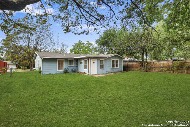 Listing photo id 26 for 351 Eland  