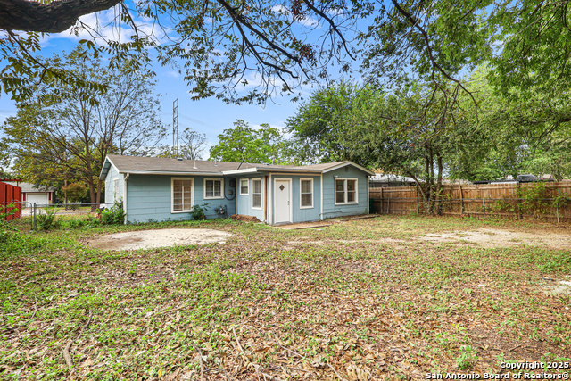 Listing photo id 27 for 351 Eland  