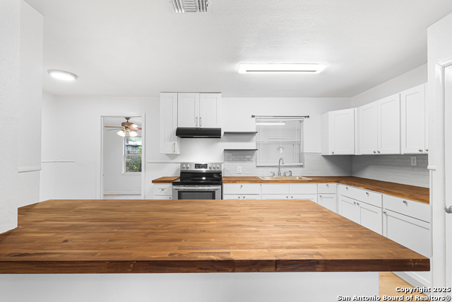 Listing photo id 6 for 351 Eland  