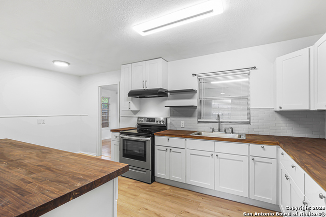 Listing photo id 7 for 351 Eland  