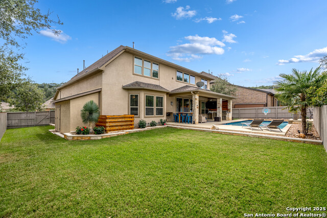 Image 2 of 43 For 17419 Hillsedge