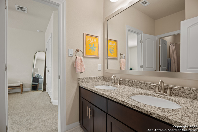 Image 23 of 43 For 17419 Hillsedge