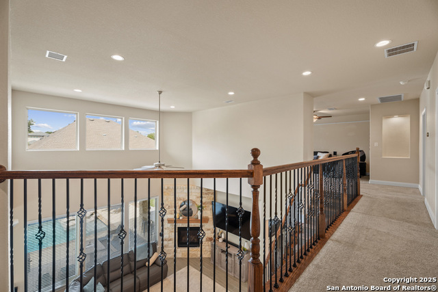 Image 24 of 43 For 17419 Hillsedge