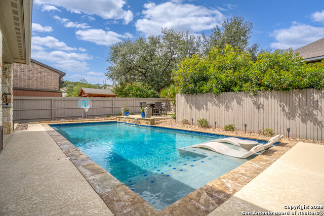 Image 29 of 43 For 17419 Hillsedge