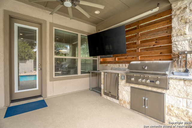 Image 32 of 43 For 17419 Hillsedge