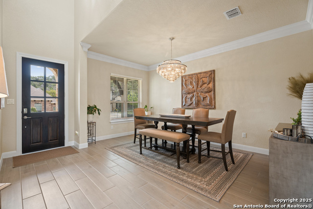 Image 4 of 43 For 17419 Hillsedge