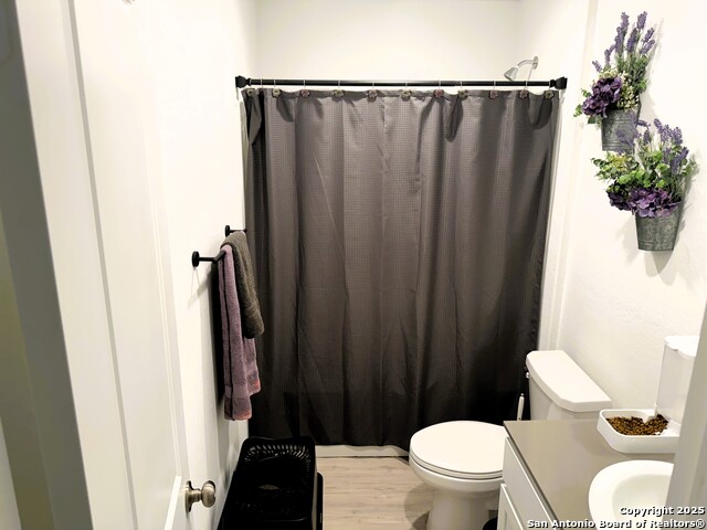 Image 9 of 13 For 100 Maverick