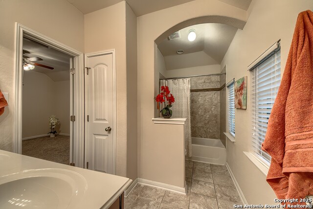 Image 40 of 63 For 16202 Ondara