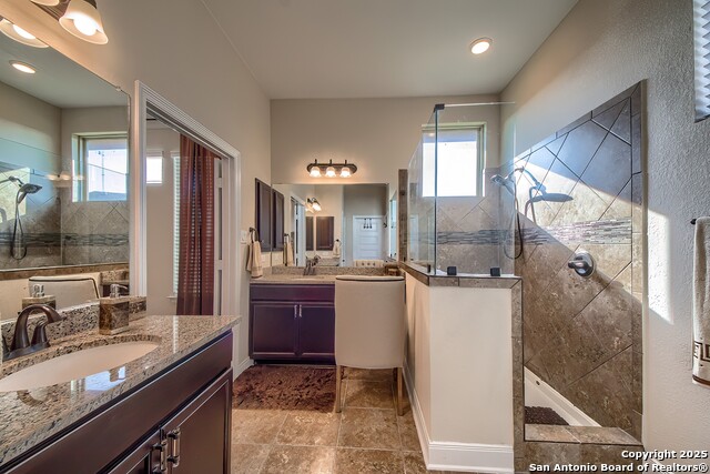 Image 23 of 47 For 950 Lone Cypress