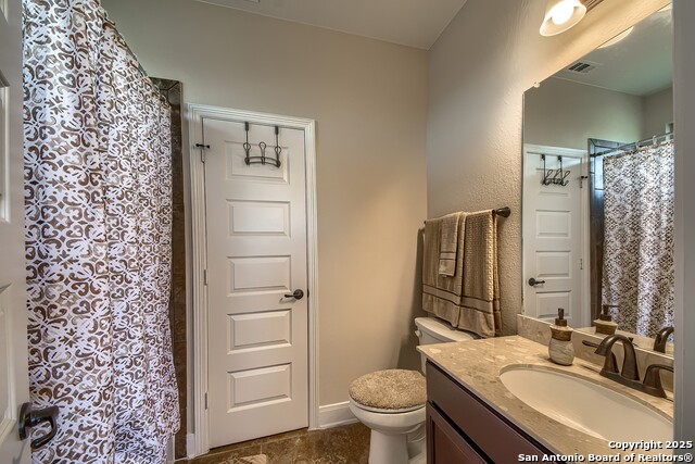 Image 41 of 47 For 950 Lone Cypress