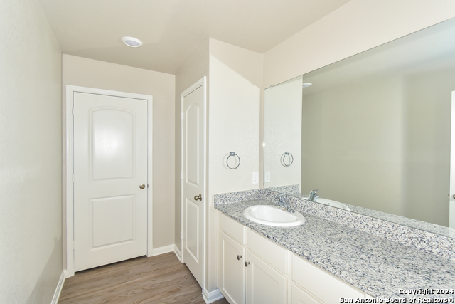 Listing photo id 11 for 3107 Begonia