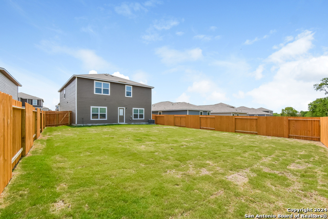 Listing photo id 12 for 3107 Begonia