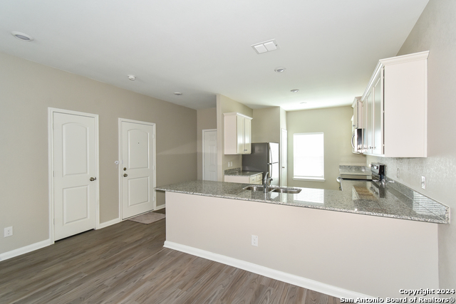 Listing photo id 3 for 3107 Begonia