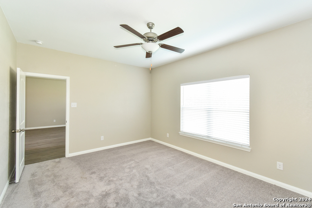 Listing photo id 5 for 3107 Begonia