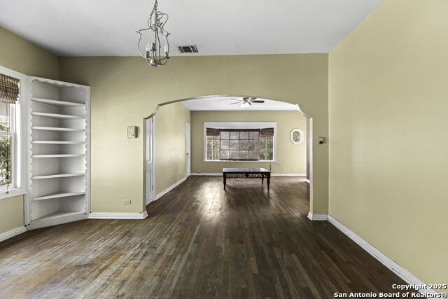 Image 20 of 36 For 6715 Broadway