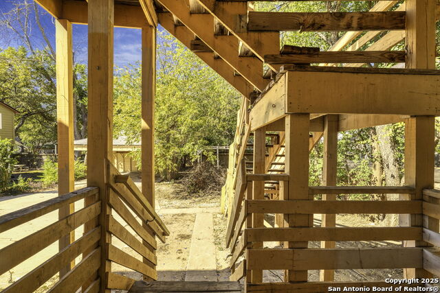 Image 28 of 36 For 6715 Broadway