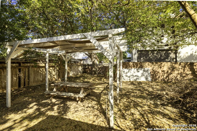 Image 34 of 36 For 6715 Broadway