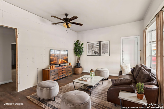 Image 5 of 36 For 6715 Broadway