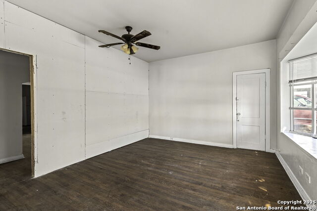 Image 6 of 36 For 6715 Broadway