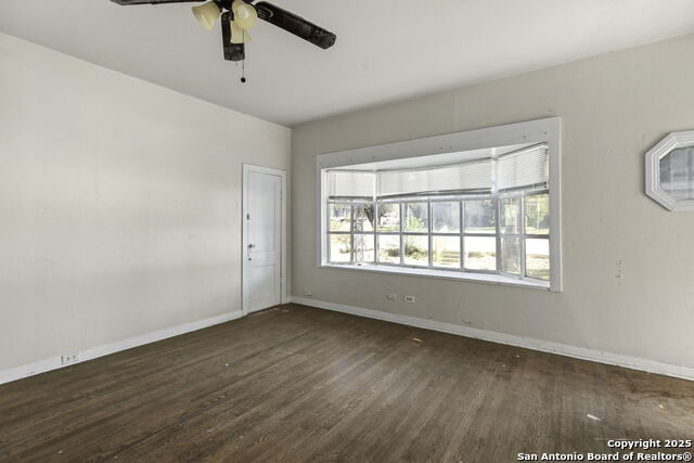 Image 7 of 36 For 6715 Broadway