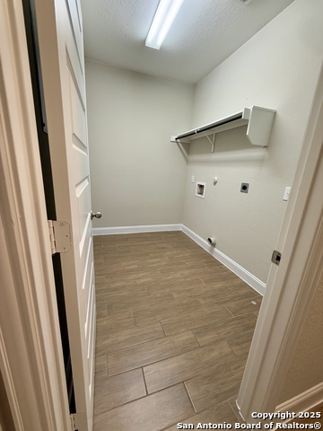 Image 15 of 19 For 13214 Lattigo Bend