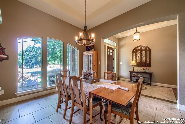 Image 4 of 31 For 144 Woodlands Dr