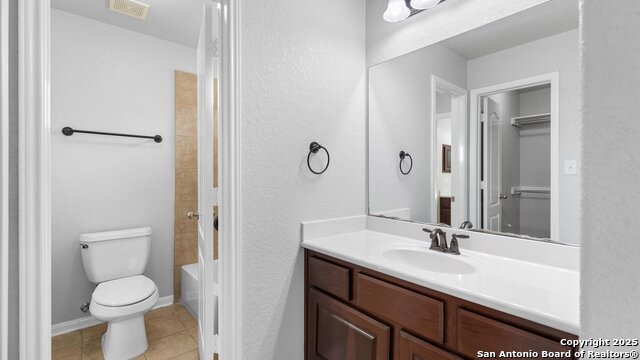 Image 11 of 23 For 910 Oak Park