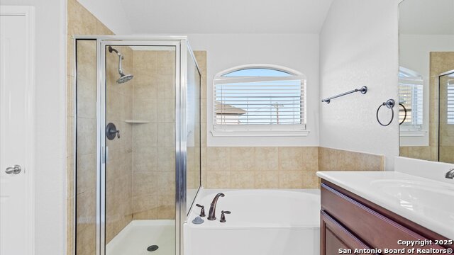 Image 16 of 23 For 910 Oak Park