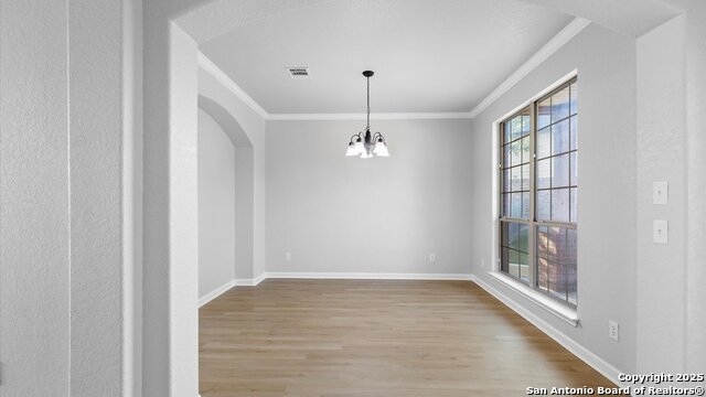 Image 6 of 23 For 910 Oak Park