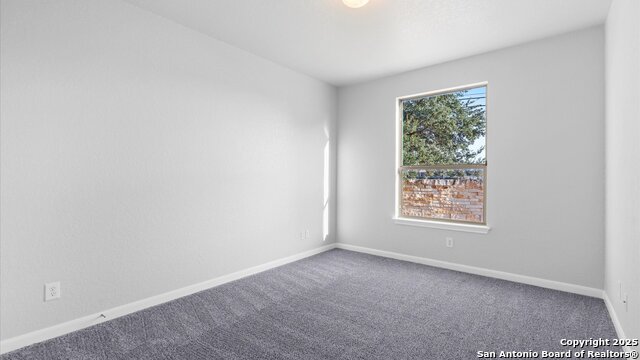 Image 7 of 23 For 910 Oak Park