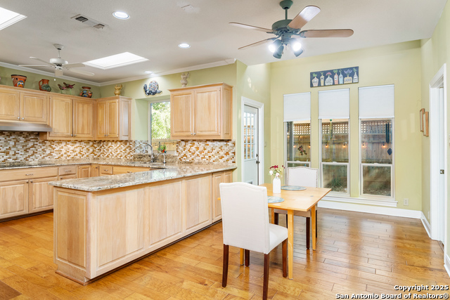 Image 30 of 58 For 53 Wolfeton