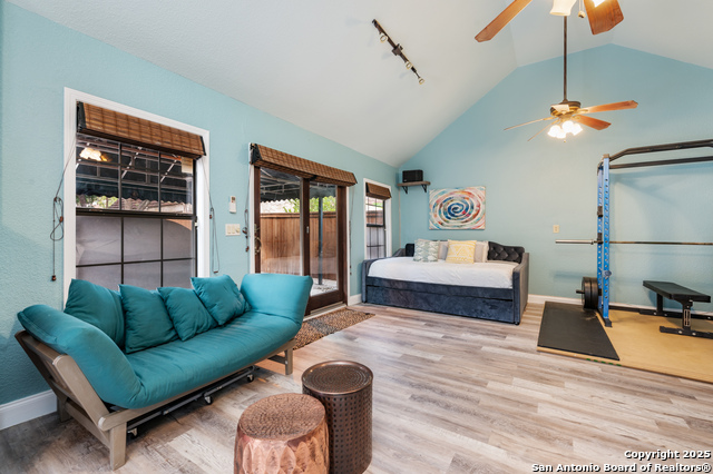 Listing photo id 36 for 119 Rosewood Ave E