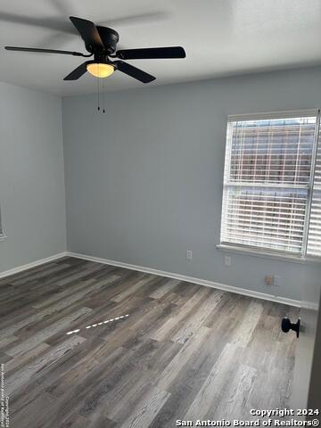 Image 10 of 23 For 4418 Winlock Dr