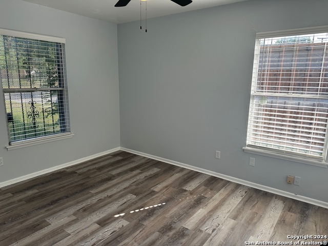 Image 11 of 23 For 4418 Winlock Dr