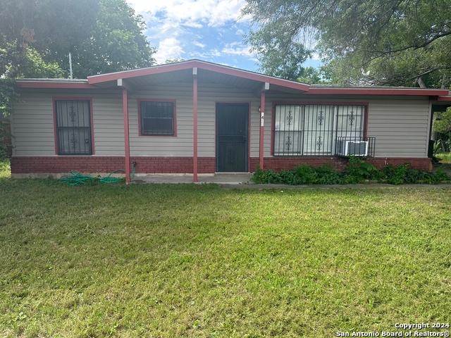 Image 2 of 23 For 4418 Winlock Dr