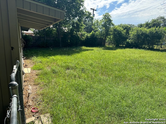 Image 22 of 23 For 4418 Winlock Dr