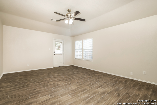 Image 4 of 16 For 3905 Wensledale