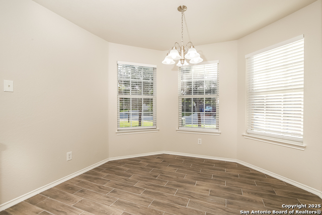 Image 5 of 16 For 3905 Wensledale