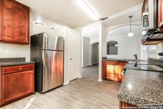 Image 6 of 16 For 3905 Wensledale