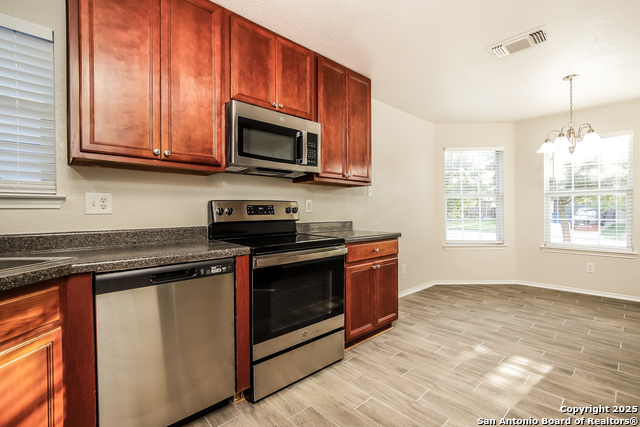 Image 7 of 16 For 3905 Wensledale