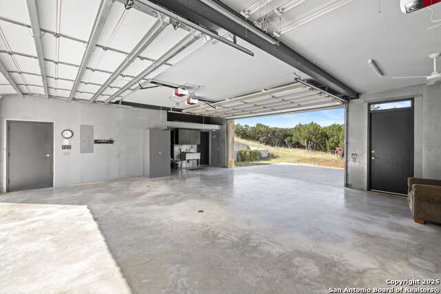 Listing photo id 18 for 1150 Bear Creek