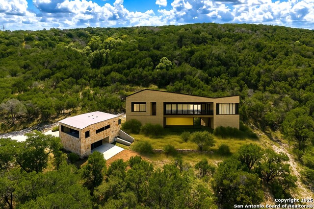 Listing photo id 27 for 1150 Bear Creek