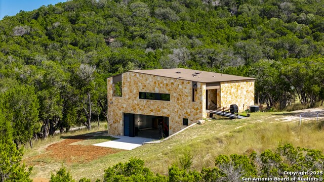 Listing photo id 6 for 1150 Bear Creek