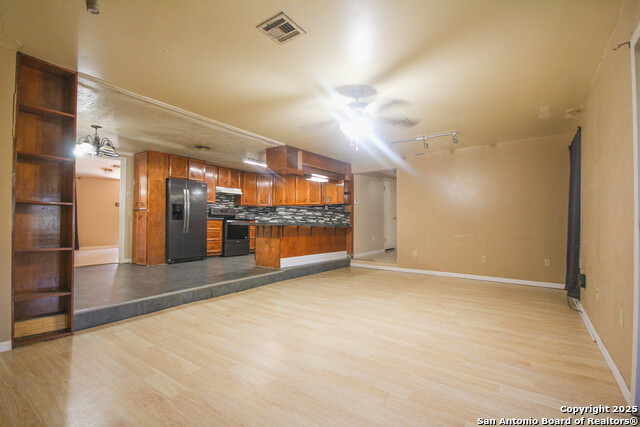 Image 9 of 15 For 2544 Mari Gail St