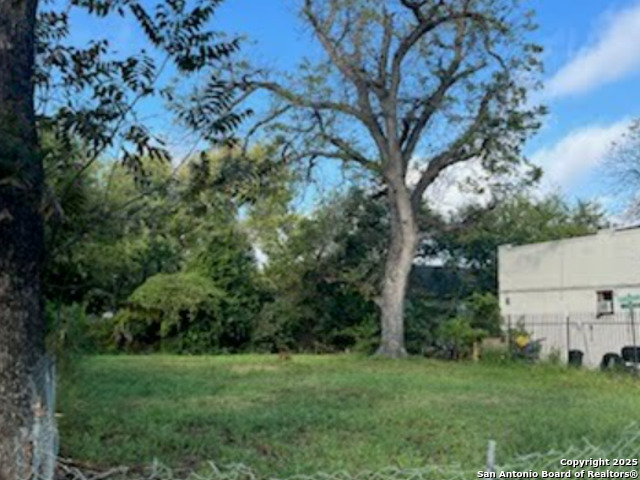 Image 2 of 4 For 1509 Gevers St S